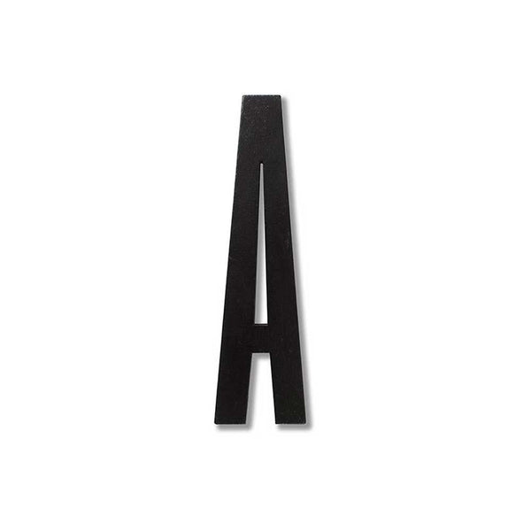 Schwarze Holzbuchstaben A–Z von Design Letters